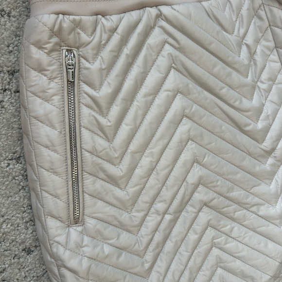 Athleta NWT padded shorts size 14 super cute good/beige - Picture 9 of 13